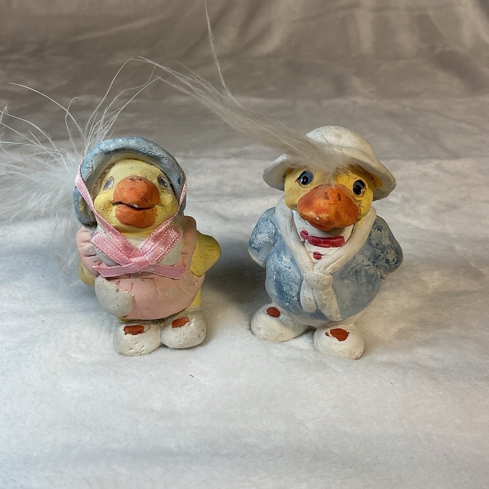 Dreamsicles Collectable 2 EASTER Ducks‎ Wearing Hats Signed Kristin. 2.5"